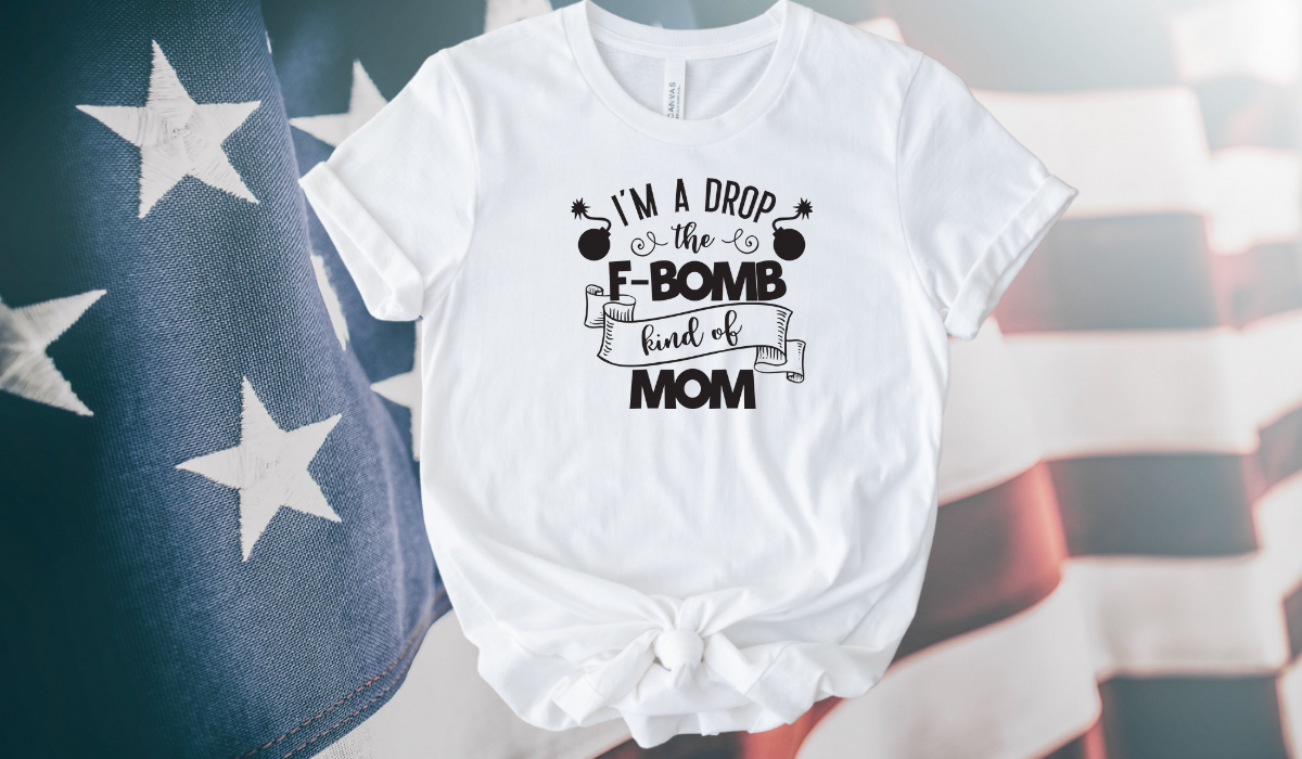 I'm A Drop The F-Bomb Kind Of MOM Ladies Short Sleeve T-Shirt